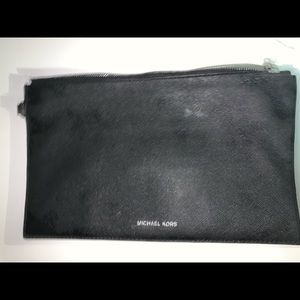 Michael kors clutch